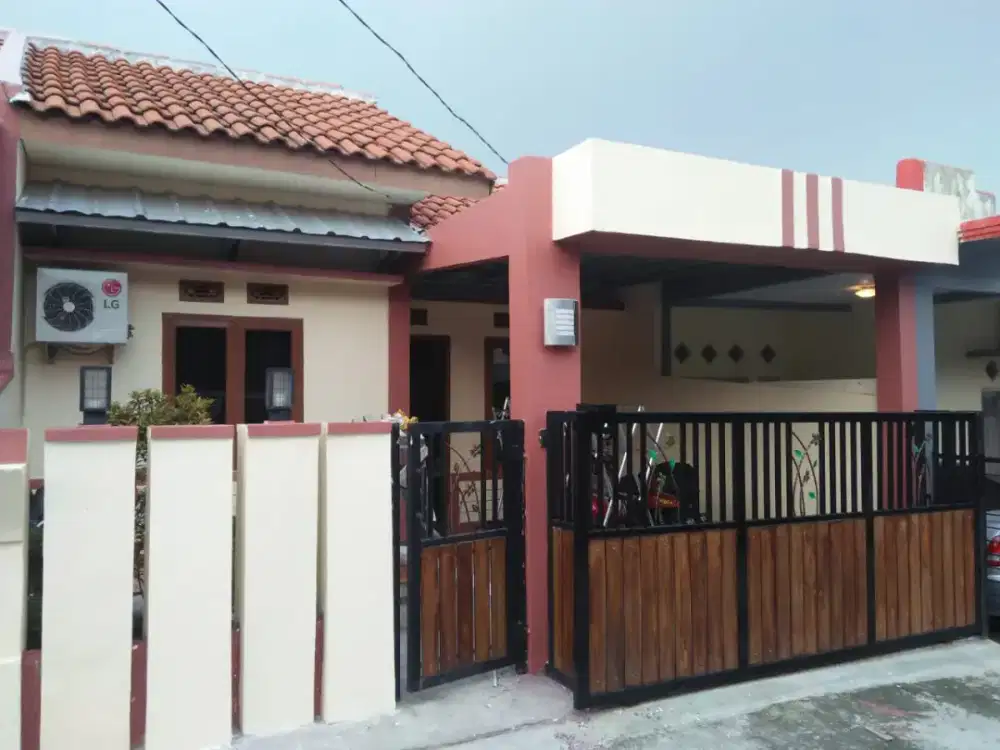 Dijual Cepat ! Rumah Strategis, Harga Menarik