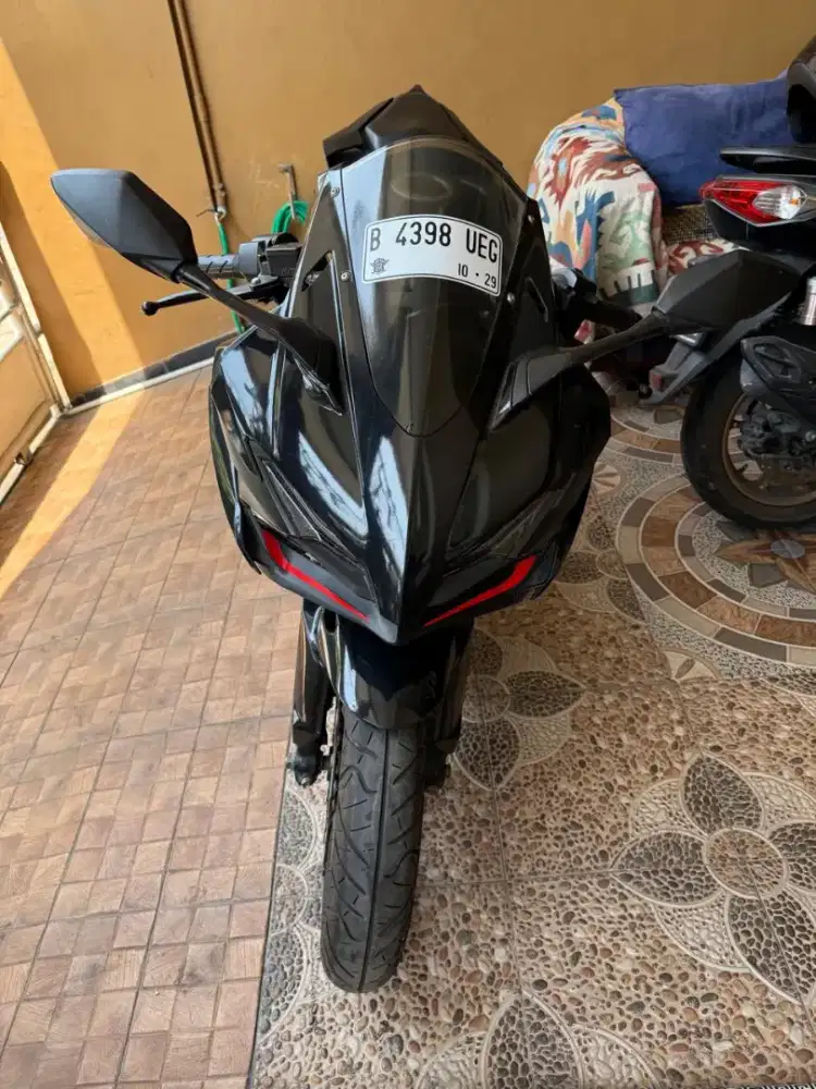 Honda CBR 250RR Black Tahun 2024