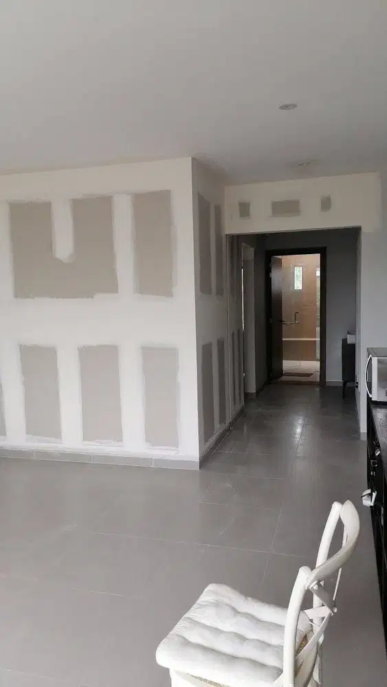 Jasa Tukang Pasang Plafon Partisi Wall Moulding Sekat PVC GRC Gypsum