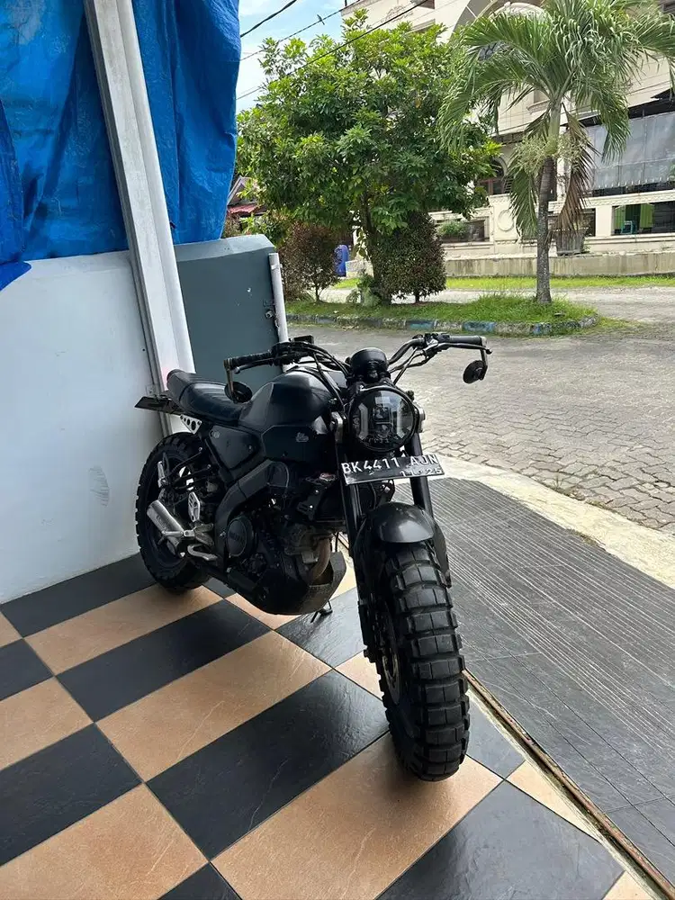 Yamaha Xsr 155 Black