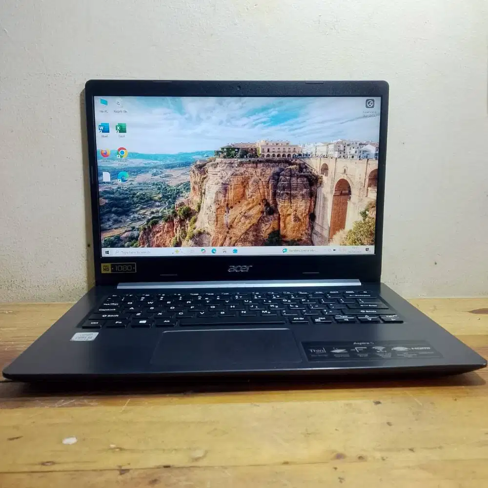 Acer Aspire 5 core i3 gen 10 Ram 4 GB SSD 256 GB FHD