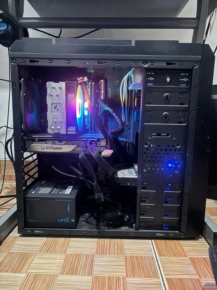 JUAL CEPAT komputer / PC gaming kesayangan.