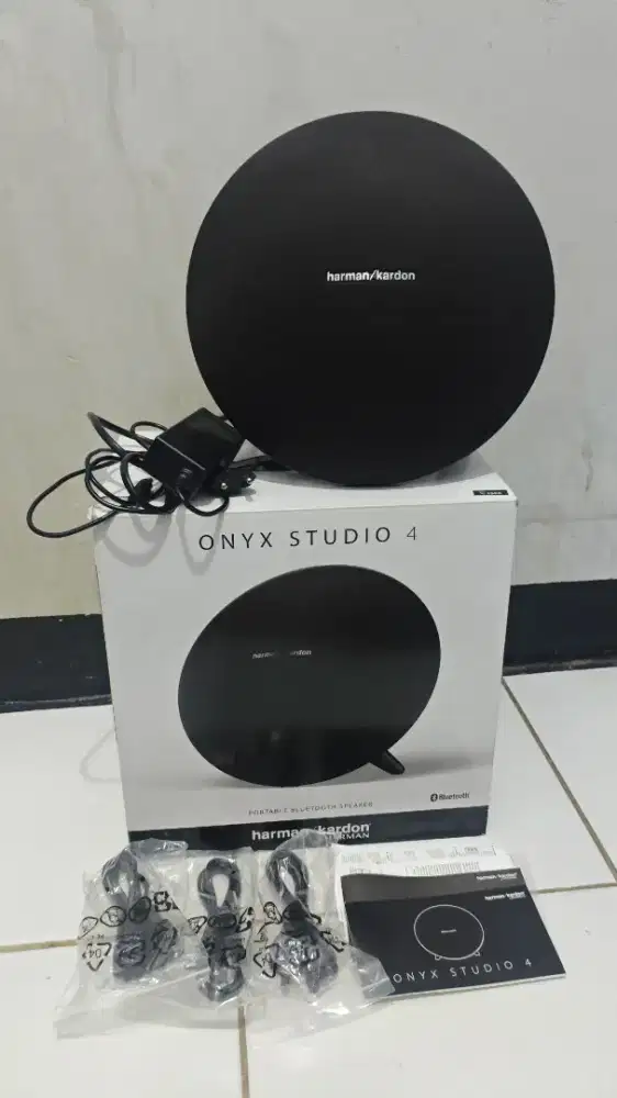 HARMAN KARDON ONYX STUDIO 4 LIKE NEW