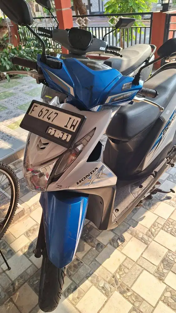 Jual motor beat 2016 kondisi top surat lengkap semua ada faktur