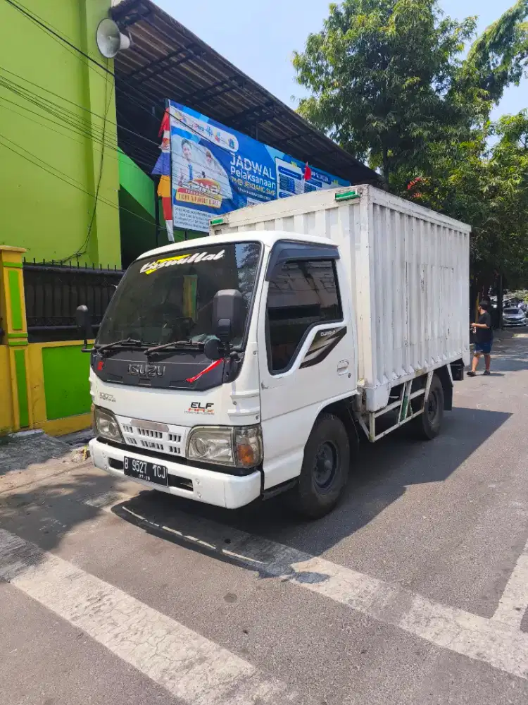 Isuzu Elf NKR 2016