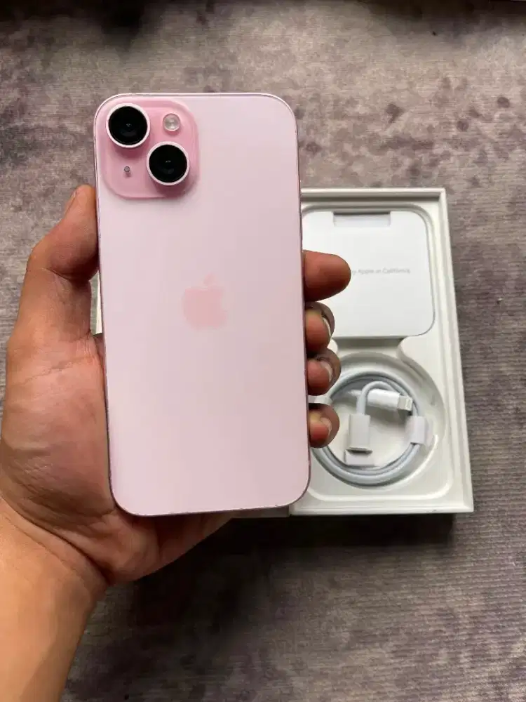 iPhone 15 128GB Warna Pink iBox Resmi