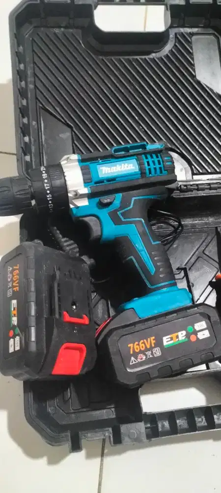 Mesin bor cas makita