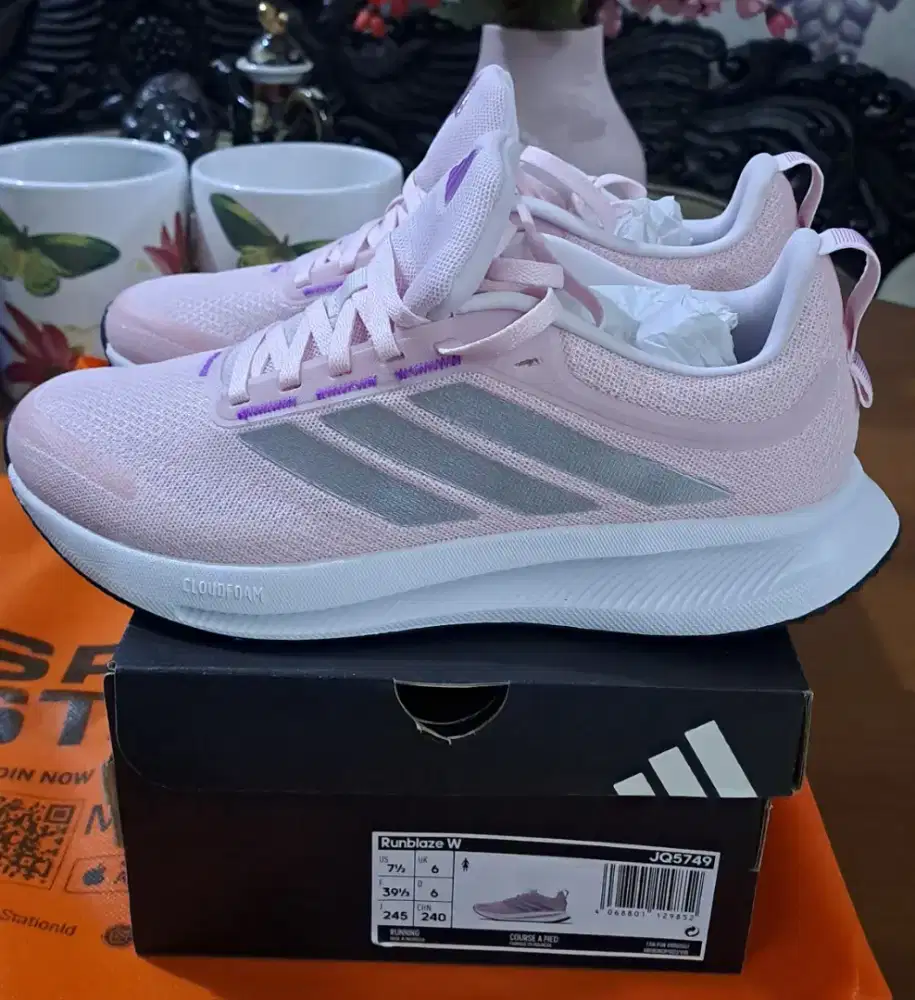 Sepatu Running Adds Size 39⅓
