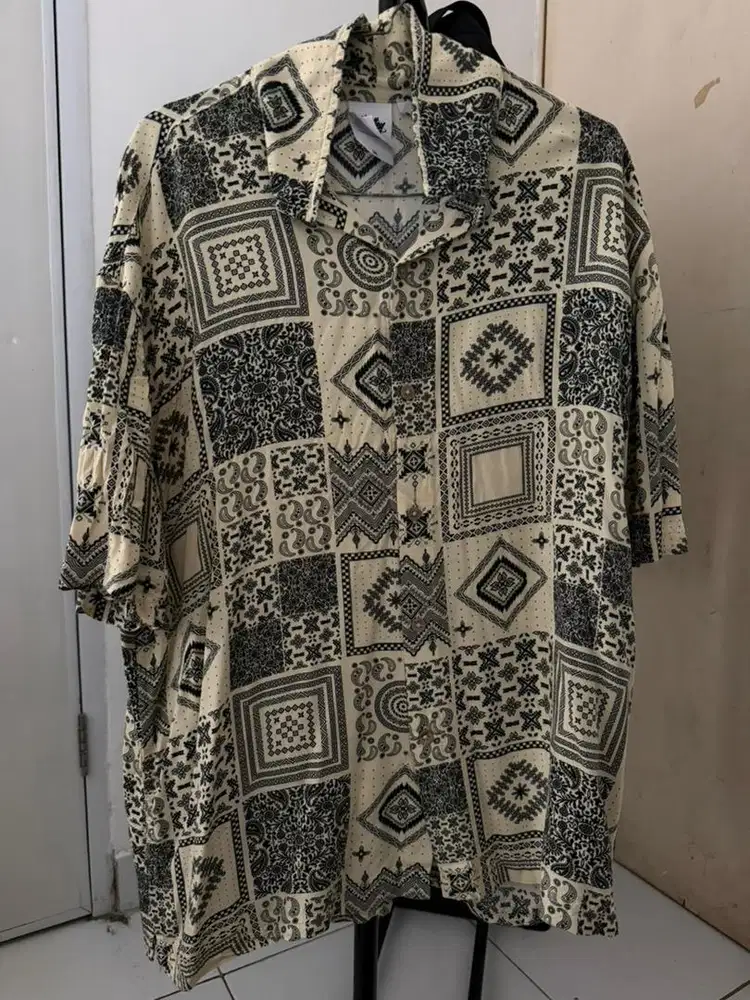 Baju kemeja motif merk 3second