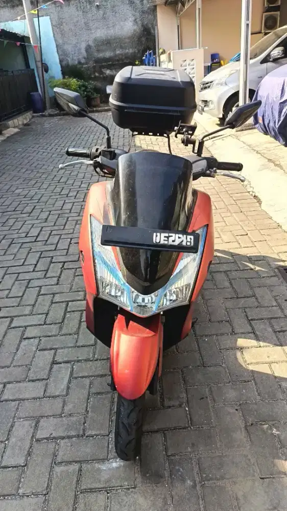 Yamaha Lexi 125 Red
