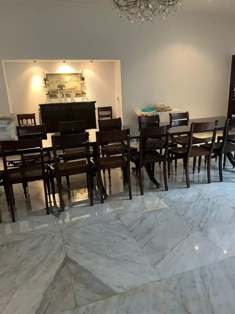 Sewa Rumah 5 BR Double Gate, Kolam Renang di Sriwijaya Kebayoran Baru