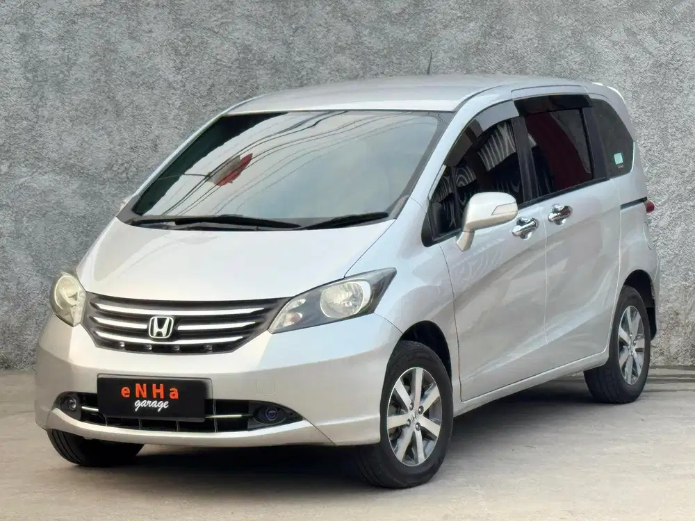 Honda Freed  E 1.5 (PSD) matic 2012.. istimewa..