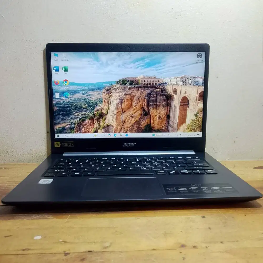 Acer Aspire 5 core i3 gen 10 Ram 4 GB SSD 256 GB FHD