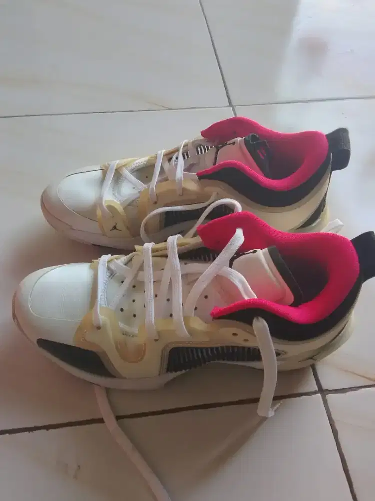 Sepatu ory erjordan beli baru jual cepat B U