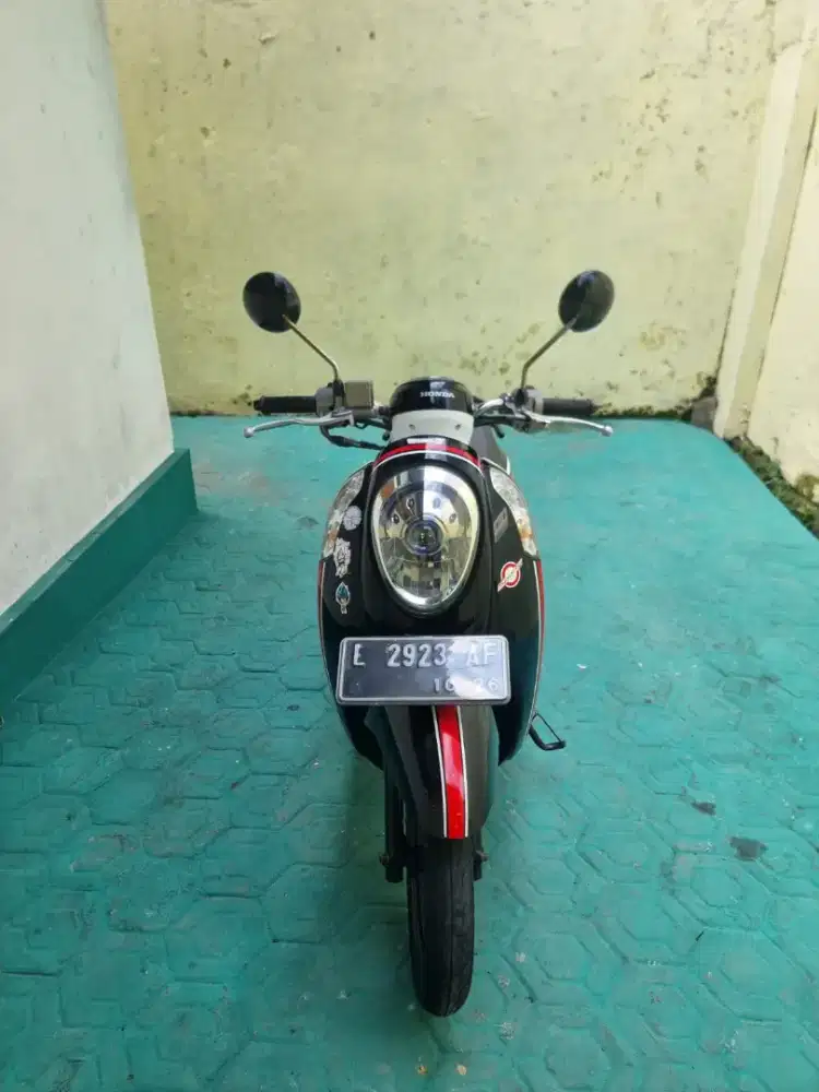 Honda Scoopy FI 2016 Hitam Putih