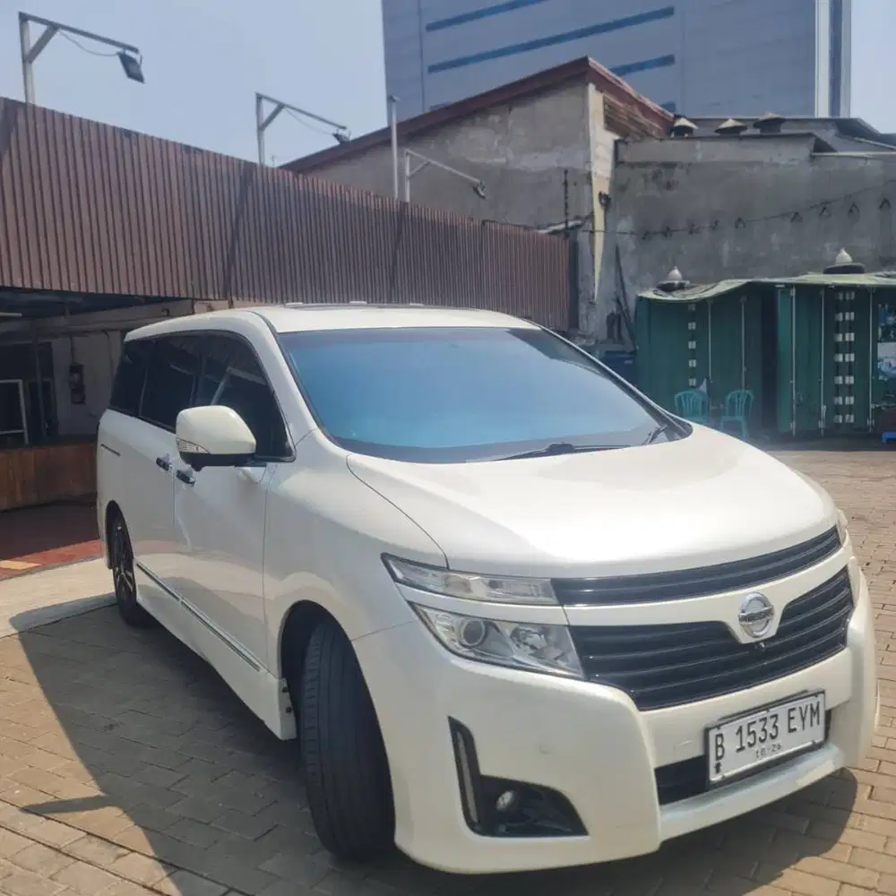 Dijual Nissan Elgrand 2.5 Highway Star (HWS) tahun 2013