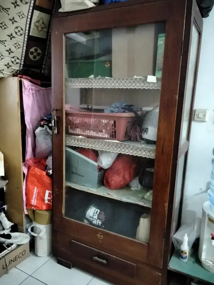 Lemari Jati Kayu