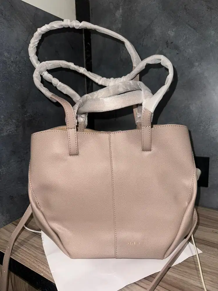 Tas merk polen warna cream