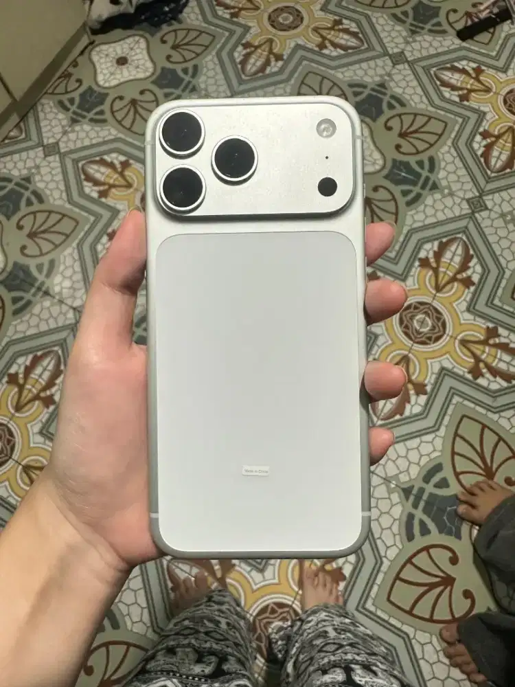 iPhone 17 Promax 256 silver iBox
