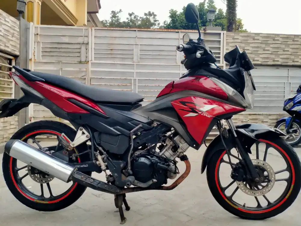 Honda CS 1 lengkap motor sehat walafiat keterangan detail dibawah