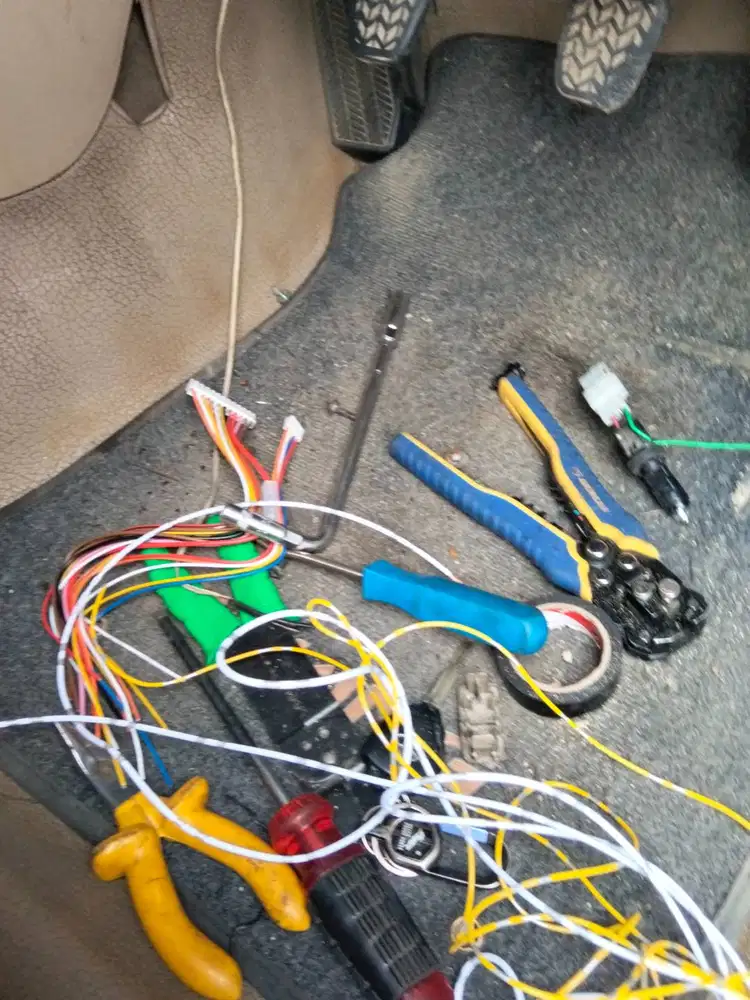 Jasa panggilan perbaikan kabel kendaraan