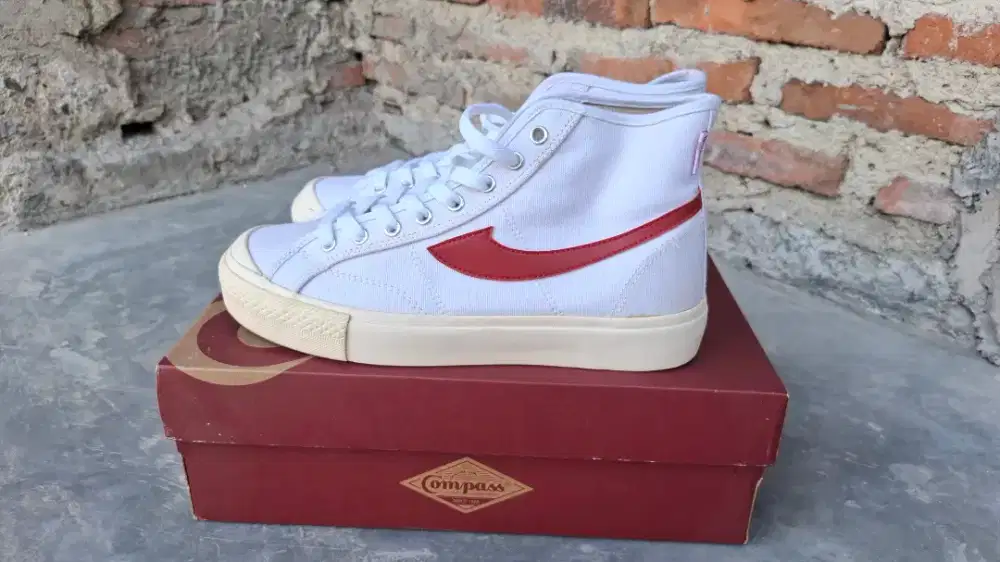 Sepatu Compas Baru