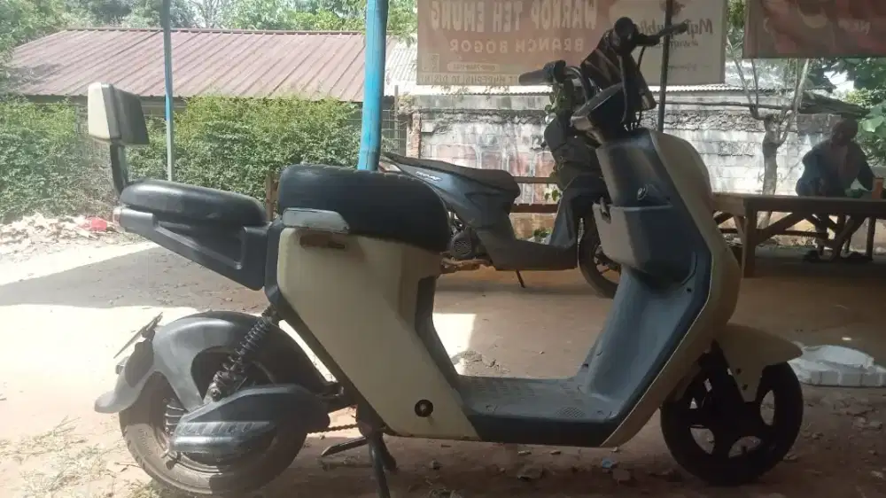 Uwinfly sepeda listrik D60 bekas