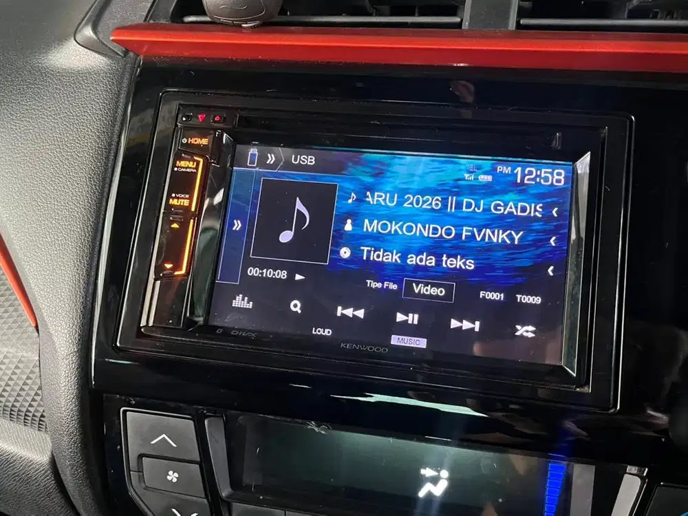 Head unit keenwood