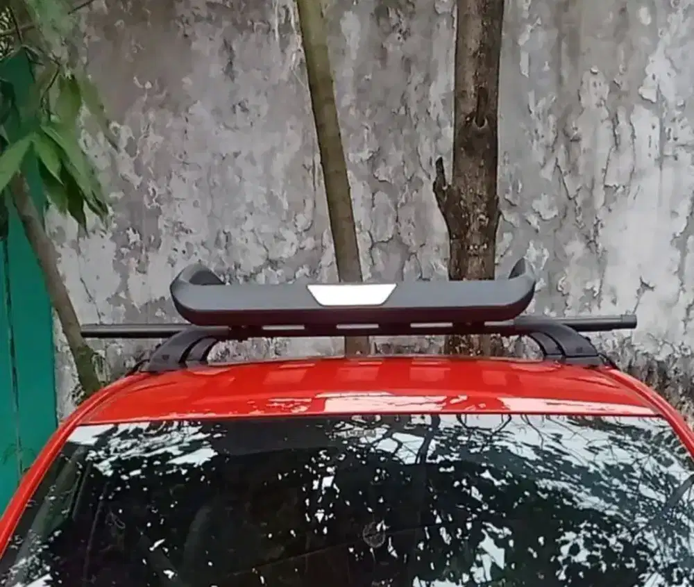 crosbar + rofrack merk huamer