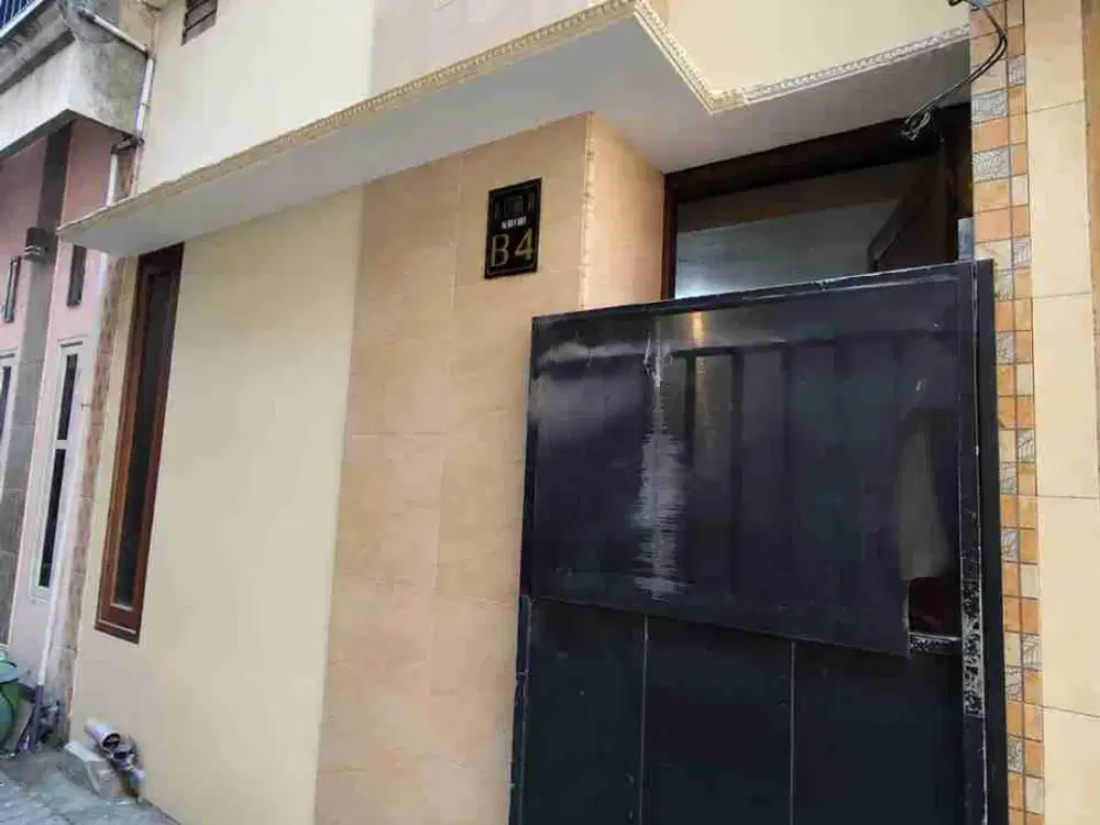 Setro Tambaksari Surabaya dijual Rumah 3 Lantai Siap Huni Jual Murah