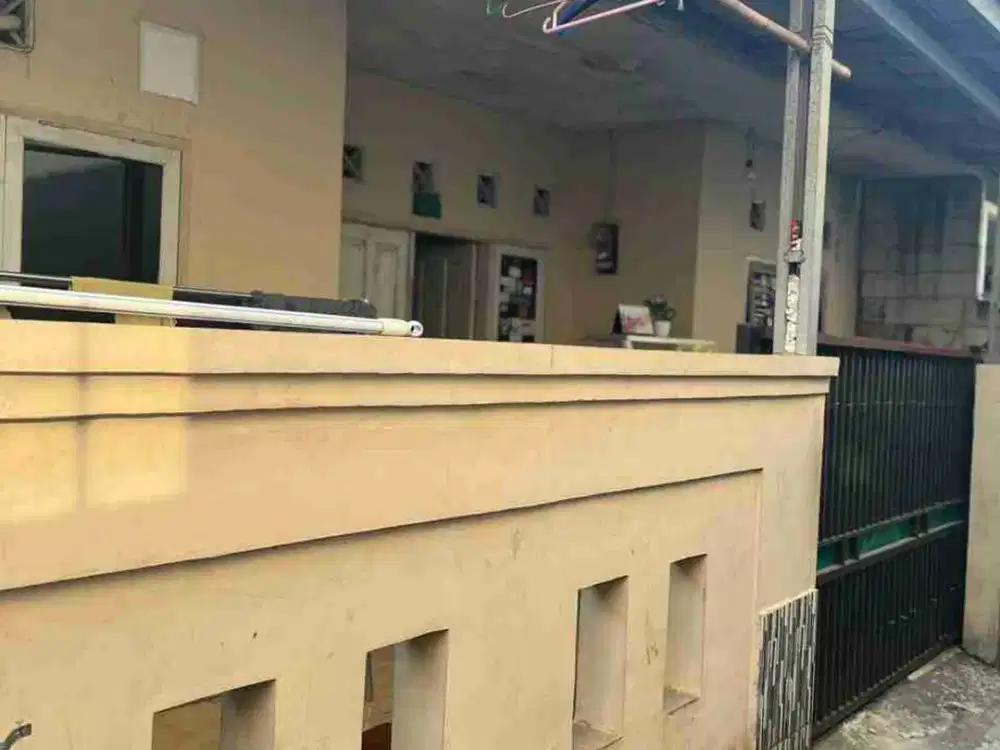 Rumah kampung di sawangan baru  depok.dekat swalayan bakti karya jln abdul wahab
