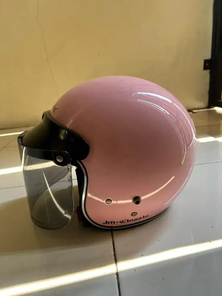 Helm bekas no baret