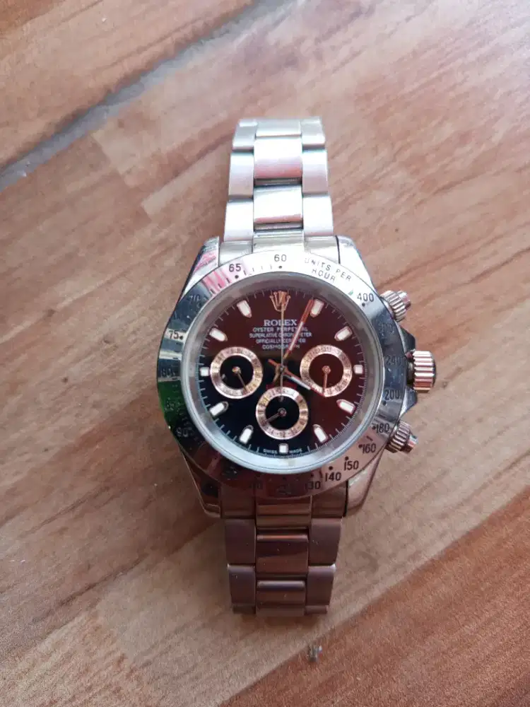 Jam tangan pria