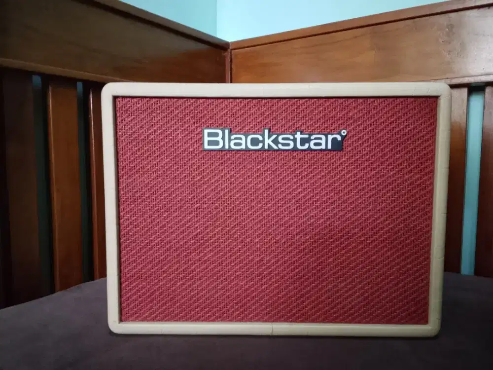 Amplifier Gitar Blackstar Debut 15e Original