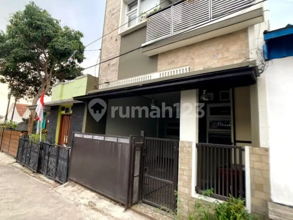 Rumah 3lantai Shm - Sertifikat Hak Milik Di Cimahi Kota Bandung