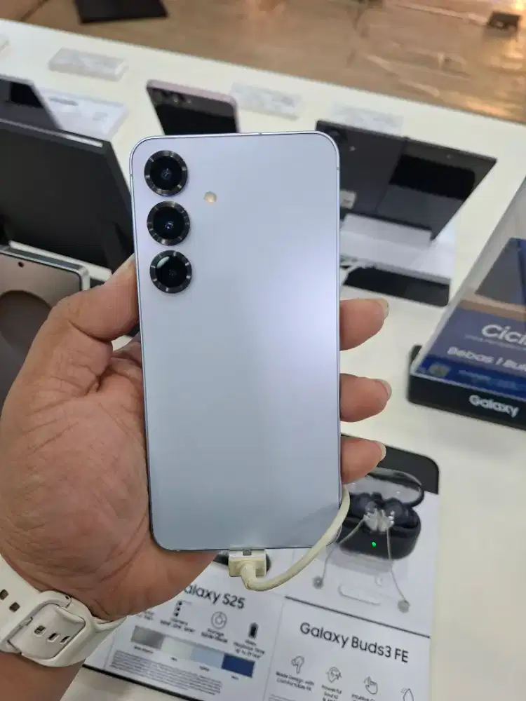 Samsung S25 Base 12/256 garansi resmi sein