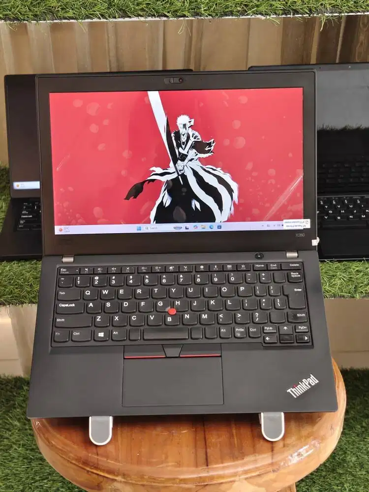 Laptop i3 Gen 8 RAM 4GB SSD 128GB Layar 12.5 Inch