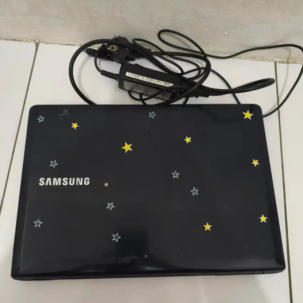 Laptop murah Samsung AMD E1 4/250 siap pakai