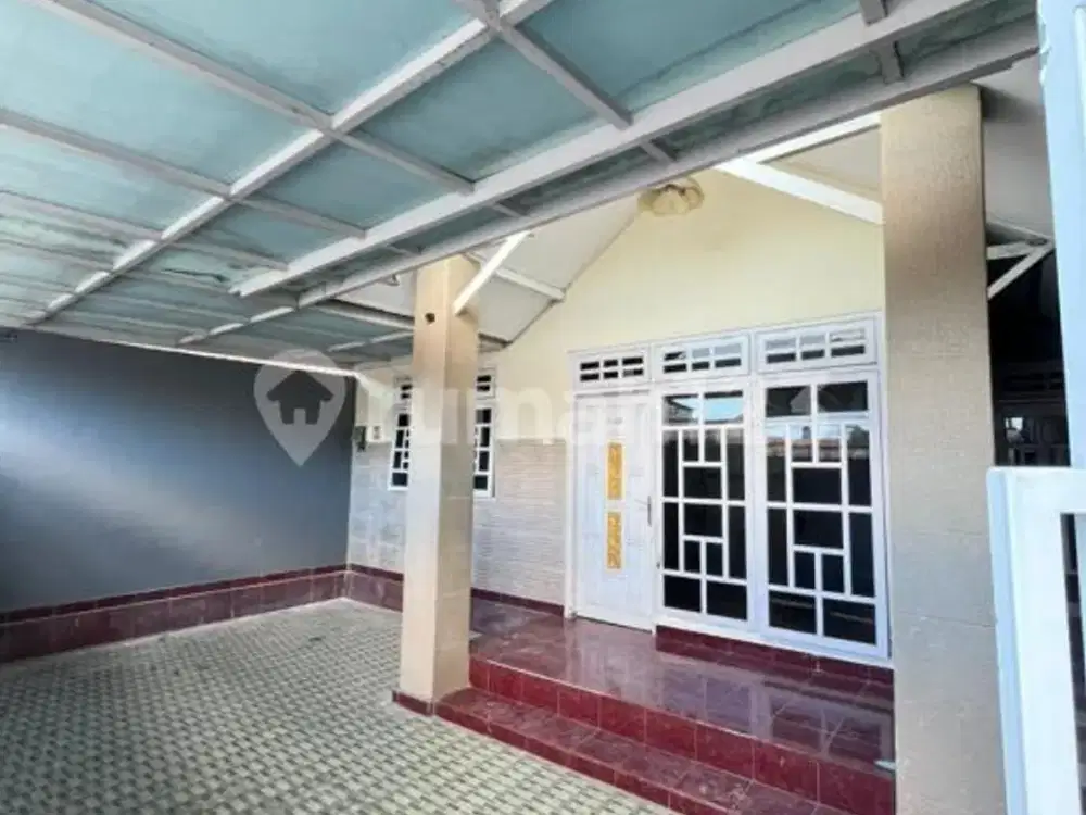 Rumah, 2 Lantai, SHM, di Denpasar Barat