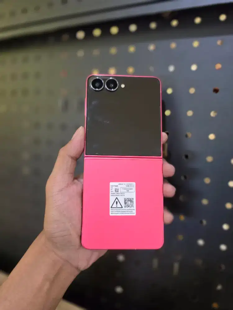 Samsung Z Flip 7 12/512GB garansi panjang