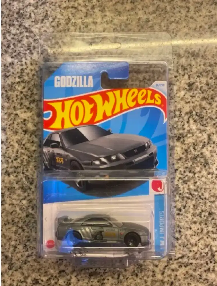 Hotwheels nissan gtr r33