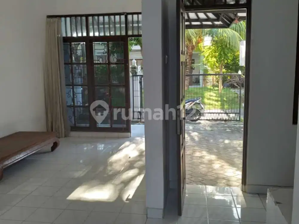 Bebas Banjir, Rumah, 2 Lantai di Taman Griya