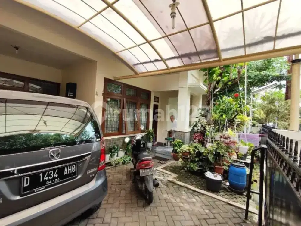 Rumah Sangat Nyaman Terawat Siap Huni Di Turangga