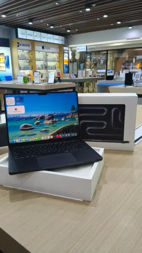 Ready Seken Macbook Pro m5 14 32/1TB, BH 100 CC 82
Ibox