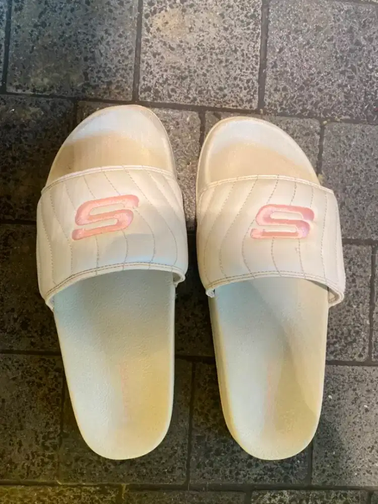 Sandal Skechers Size 39
