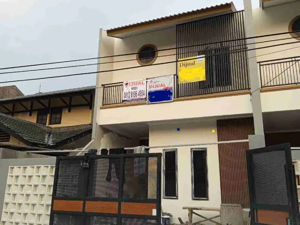 Dijual rumah baru dua lantai di Cinere, strategis, jalan lebar dalam komplek