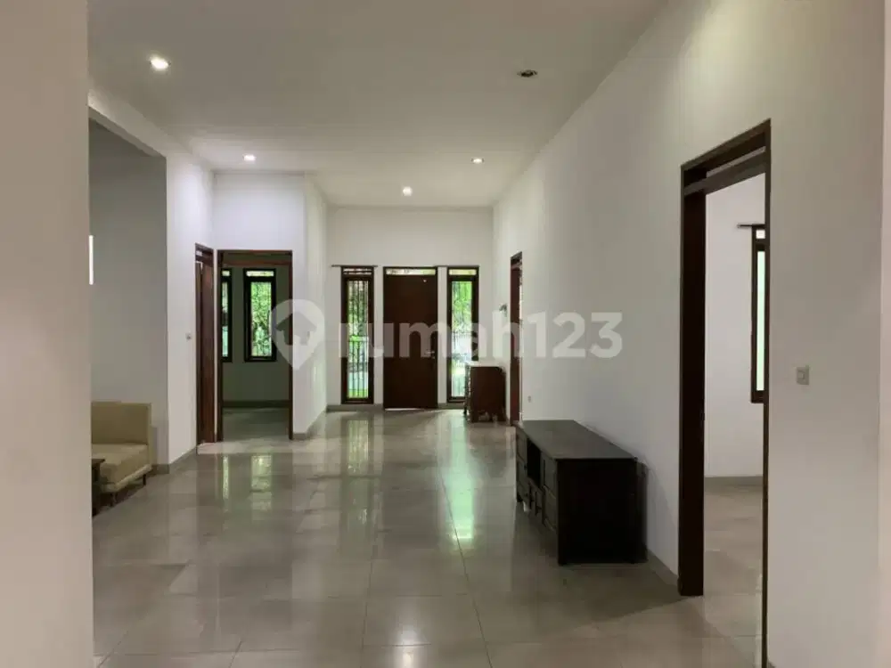 Rumah Bagus Terawat Siap Huni Di Komplek Batununggal