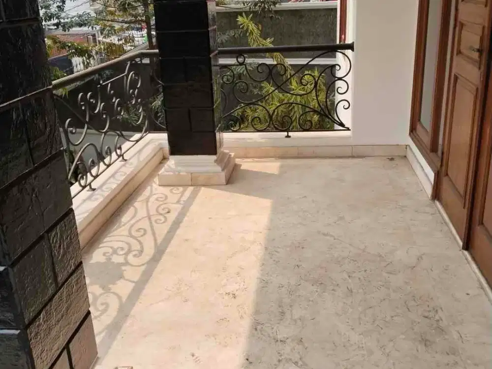 DIJUAL / DISEWAKAN RUMAH BESAR – BINTARO PERMAI, JAKSEL