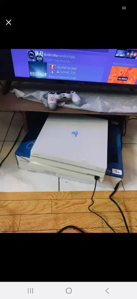 PS4 PRO 1 TB  (ORIGINAL)