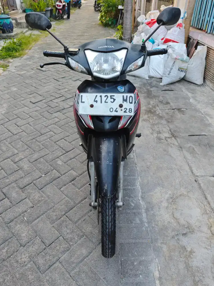 Fit x 2008 kondisi sgt bagus samsat ketintang